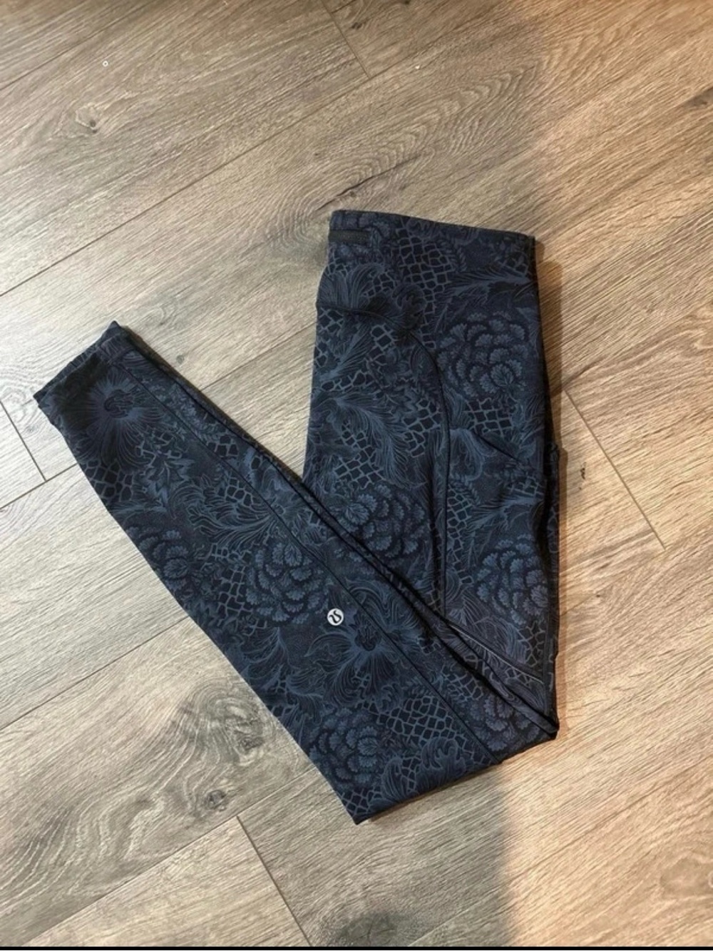 Lululemon Speed Up Tight (Full-On Luxtreme 28")